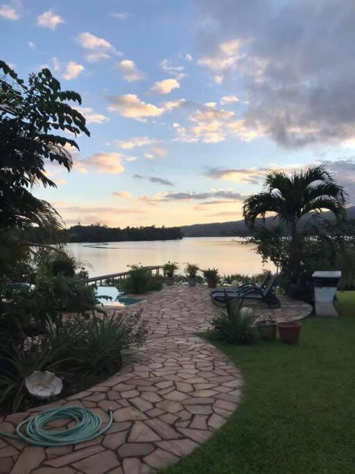 Te Mana Lodge Taravao المظهر الخارجي الصورة